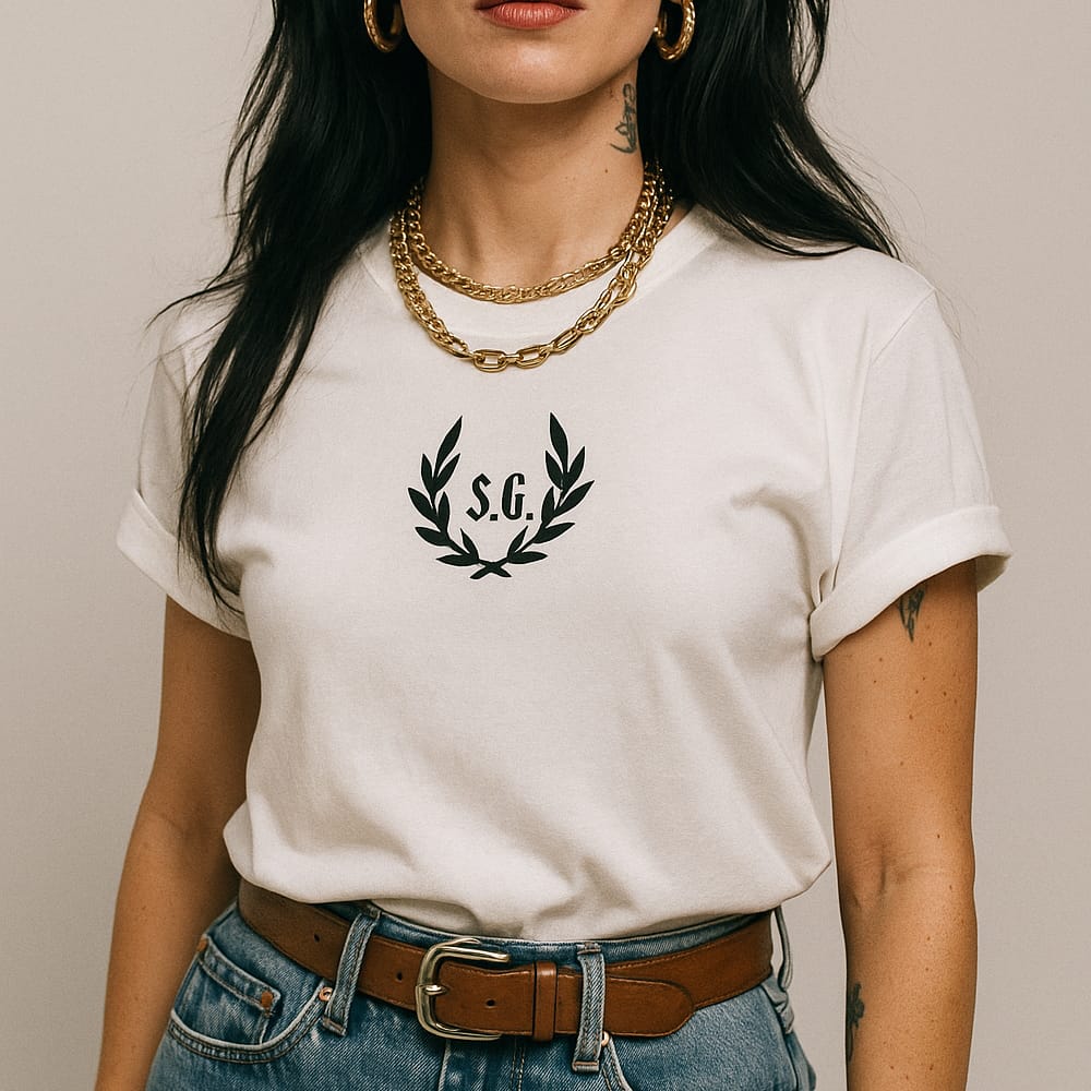 Camiseta blanca con laureada negra TORMENTA estampada a mano