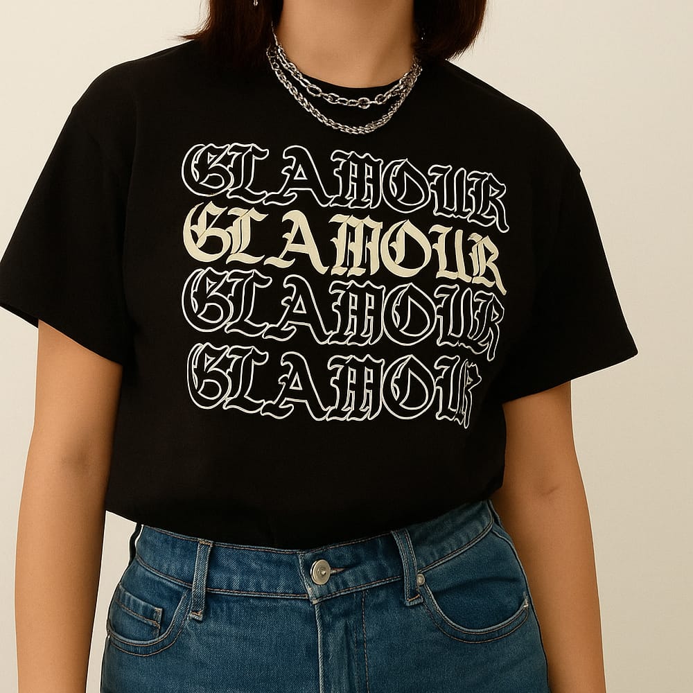 GLAMOUR, SIEMPRE GLAMOUR — Camiseta Negra Artesanal