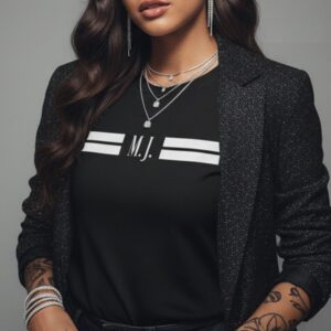 CAMISETA NEGRA CON INICIALES PERSONALIZADAS