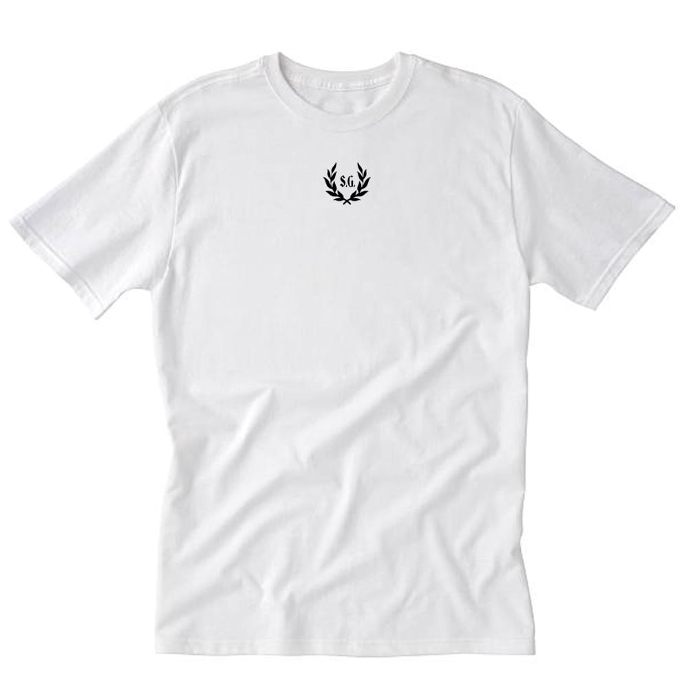 Camiseta LAUREADA – Personalizable en vinilo artesanal - Imagen 4