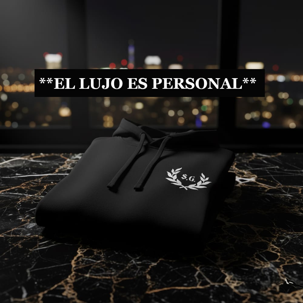 “Diseño minimalista en negro con la frase ‘El lujo es personal’, símbolo de la filosofía TORMENTA sobre la exclusividad y la identidad propia.”